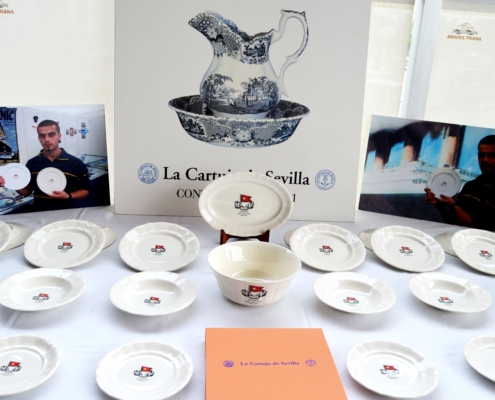 TITANIC Collection. Presentation of the Real Cartuja de Sevilla dinner service. Collection of commemorative items for the Centenary.